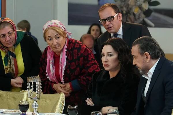 Bir Mucize Olsun - Z filmu - Ayşegül Günay, Cihan Ünal