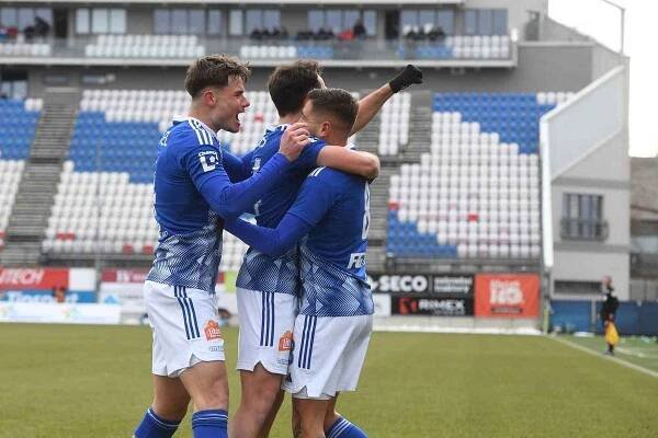 Olomouc zdemolovala Pardubice 4:0, Chramosta stým gólem vstoupil mezi ligovou elitu