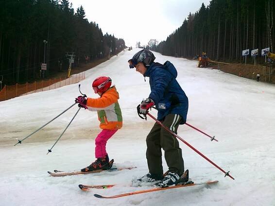 Lyžařské podmínky jsou stále dobré, kvalita sněhu je však horší