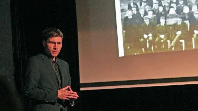 Historik Tomáš Zouzal připomněl v Bystřici hospodaření na cvičišti nacistů