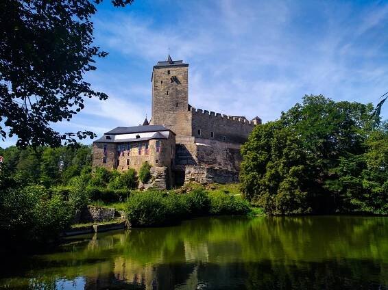 hrad Kost