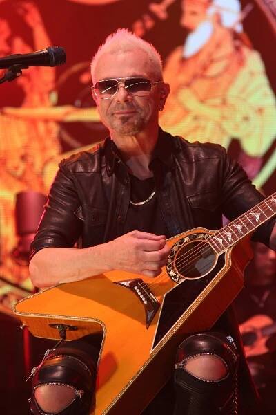 Soubor:Rudolf Schenker - Scorpions MTV Unplugged April 2014.jpg