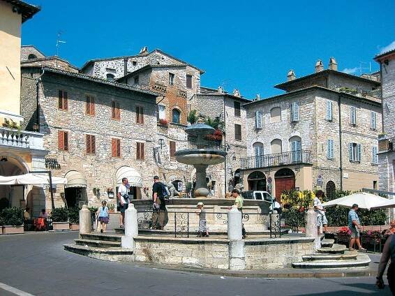 Středověká Umbrie, Toskánsko - Chianti a italská Adriatická riviéra
