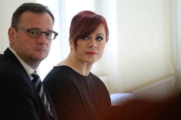 Nečasová se odvolala: Sledovali agenti exmanželku Nečase kvůli nenávisti milenky?