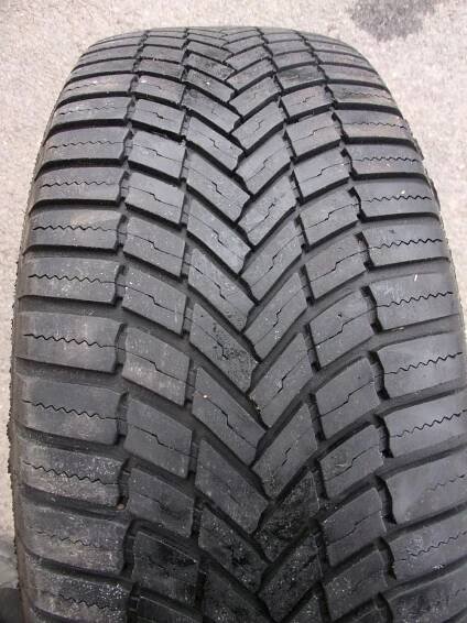 Celoroční pneumatika 225/55/19 99V BRIDGESTONE Weather Control A005 Evo