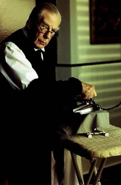 Michael Gough - Batman a Robin - Z filmu