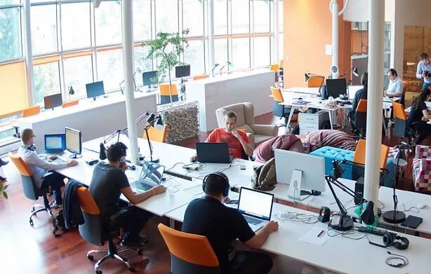 4 reasons to develop nearshore - zoom image