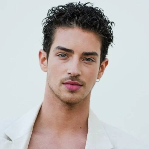 Manu Ríos Joins Netflix's Steamy Hospital Series From 'Élite' Creator