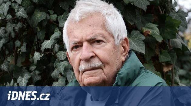 Žhavým pohledům studentek jsem se bránil těžko, říká legendární češtinář - iDNES.cz