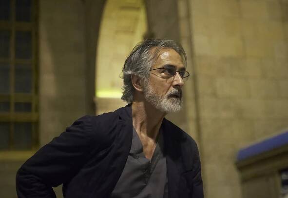 Výjimeční - Božská perspektiva - Z filmu - David Strathairn