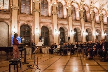 Ze slavnostního zahájení odborné konference Český kras včera, dnes a zítra v hlavním sále Valdštejnského paláce v Praze.