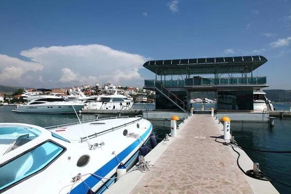 Marina Frapa - Otok 4*