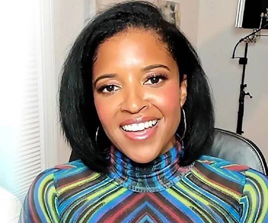 Renee Elise Goldsberry Biography - Facts, Childhood, Family of Actress, Singer-songwriter