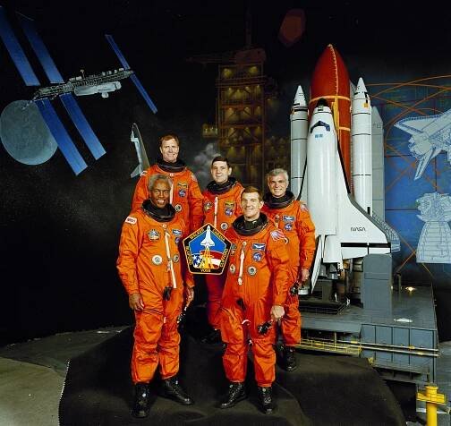 File:Sts-53 crew.jpg - Wikimedia Commons