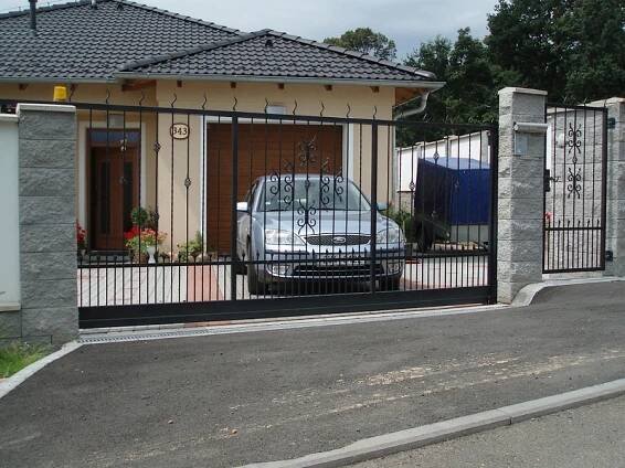 Garážová vrata, průmyslové brány, automatické dveře - Jan Havelka, Have: Vjezdové brány samonosné