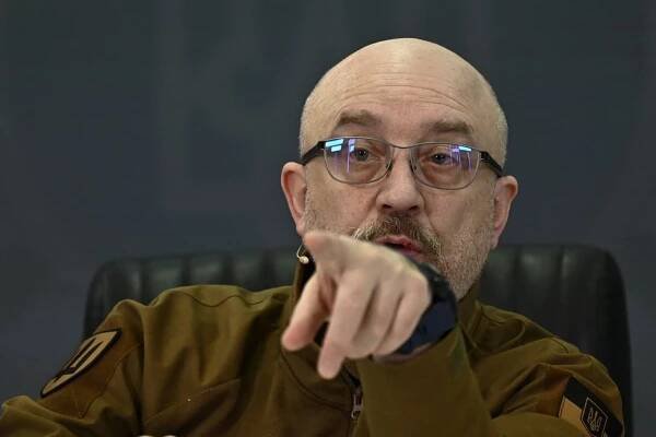 Ukrajinský ministr obrany Reznikov končí! Neustál korupční skandál