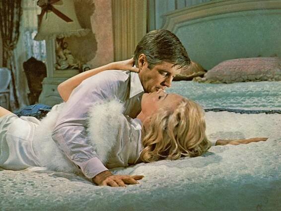Zbohatlíci - Z filmu - George Peppard, Carroll Baker