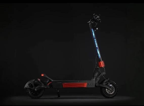 Recenze [EU Direct] KuKirin G4 Max Elektrický Skútr 60V 35,2Ah 1600W*2 Dvojitý Motor 12 Palcový Sklopný Elektrický Skútr