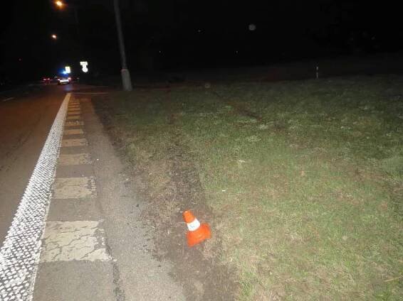 Po nehodě v Orlové skončilo BMW mimo silnici, policisté pátrají po vozidle, které údajně ujelo | Týdeník Policie