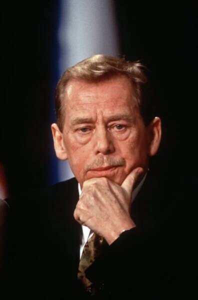 Prezident Václav Havel by dnes oslavil 85. narozeniny.
