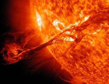 Obrázek: Ohnivé vlny na povrchu Slunce: 11letý solární cyklus skončí už příští rok