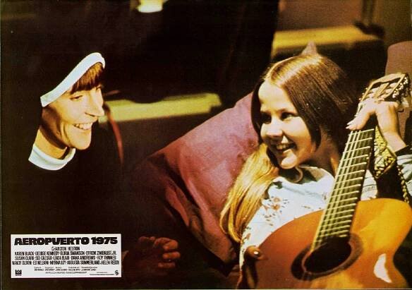 Helen Reddy, Linda Blair - Letiště 1975 - Fotosky