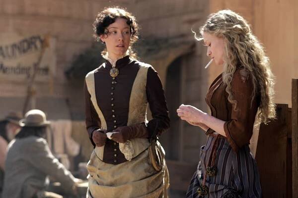 Deadwood - Komplikace - Z filmu - Molly Parker, Paula Malcomson