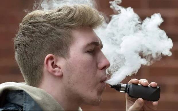 Galerie: Elektronické cigarety a vapování zhoršují erekci a způsobují erektilní dysfunkci - Fotka 2 - Echo24.cz