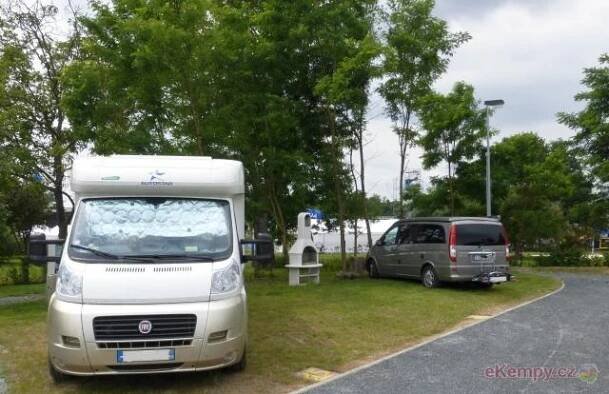 Podrobné hledání eKempy.cz > autokempy, apartmány, bungalovy, mobilní domy, chatky, ubytování v ČR
