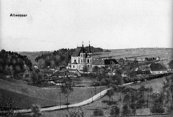 Stará Voda, klášter a poutní kostel; před rokem 1933 (Sudetendeutsches Archiv München).
