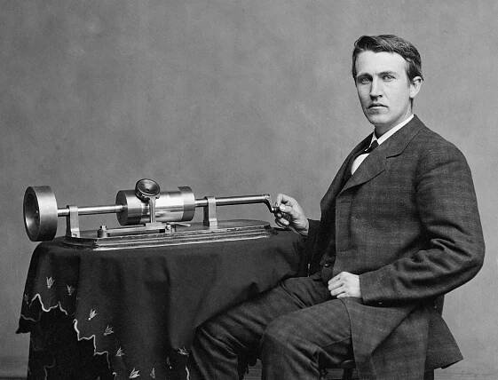 Historický snímek 'Thomas Alva Edison a fonograf.' - Bejvávalo.cz