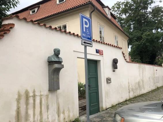 Slavná cukrářka Fabešová po rozchodu: Některé věci jsem nechtěla nést dál. Ve Werichově vile otevřela cukrárnu