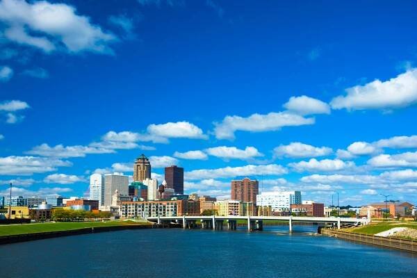 Professional Movers in Des Moines, IA