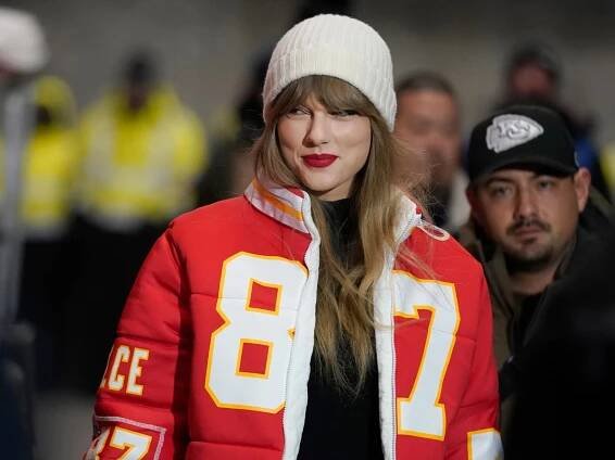 Fashionable fan apparel is in the spotlight. There's still an untapped market for the NFL
