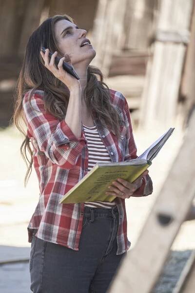 Farma na spadnutí - Pilot - Z filmu - Lake Bell