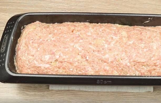 Meatloaf-cu-ardei-si-branza-6
