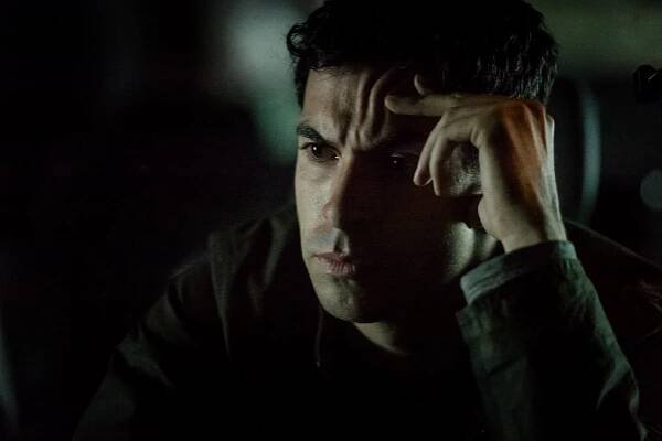 Pátý - Epizoda 6 - Z filmu - Tom Cullen