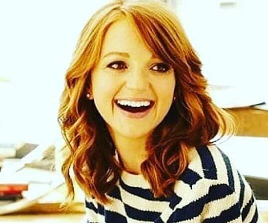 Jayma Mays Biography - Facts, Childhood, Family Life & Achievements