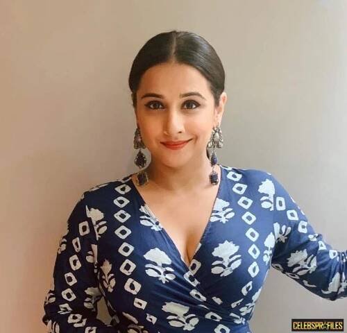 Vidya Balan Wiki, Age, Husband, Biography and Pics 2021 7