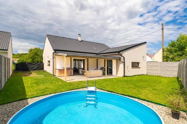 Prodej rodinného domu 110 m², pozemek 423 m², Syrovín