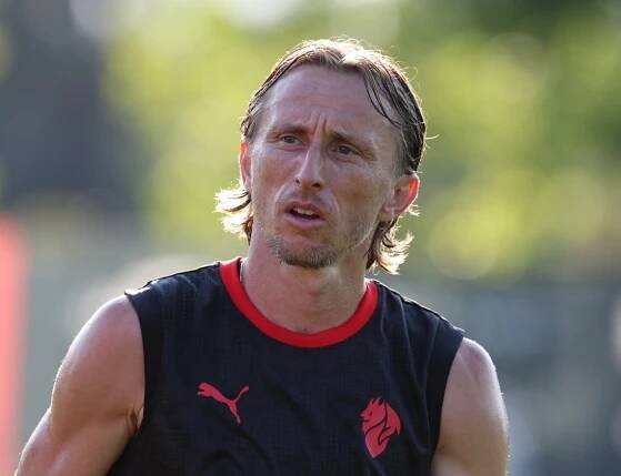 CAIRATE, ITALY - AUGUST 05: Luka Modric of AC Milan in action during the AC Milan training session on August 05, 2025 in Cairate, Italy. (Photo by Claudio Villa/AC Milan via Getty Images)
