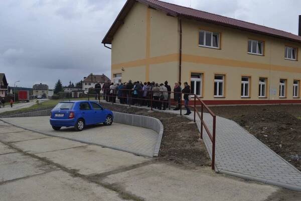 Oficiální stránky obce Leskovec nad Moravicí - Slavnostní otevření domu seniorů