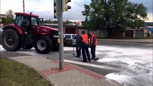Technická závada traktoru. 5.10.2016