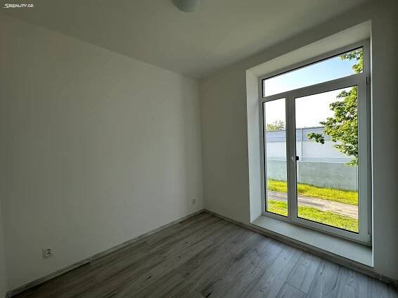 Pronájem Byt 2+kk, Slepá, Milovice - Mladá, okres Nymburk