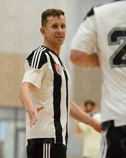 Mistrovství ČR Veteránského futsalu znovu opanovali Veteráni Chrudim | FOTBAL.CZ