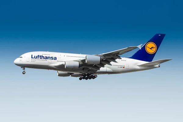Lufthansa Airbus A380 | Trainingsflüge in Leipzig/Halle geplant