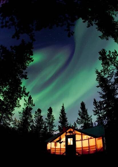 Aurora Borealis Yukon: Aurora Borealis from a Cozy Cabin