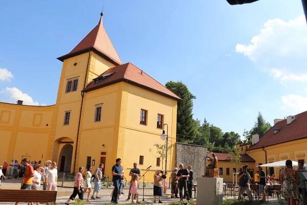 Němcová a Vítek 2017 | Muzeum, hrad a zámek Polná