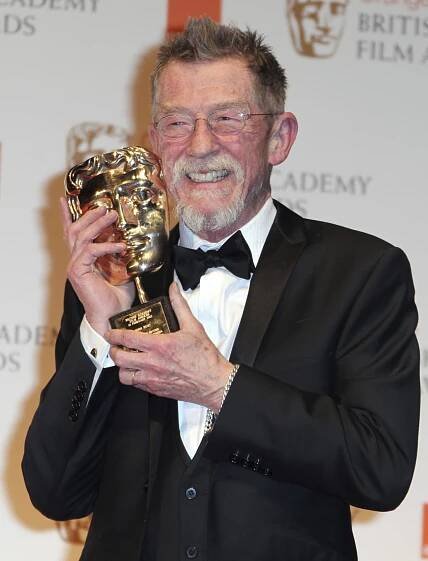 Ve věku 77 let zemřel britský herec John Hurt, známý z filmů Sloní muž nebo Vetřelec | Hospodářské noviny (HN.cz)
