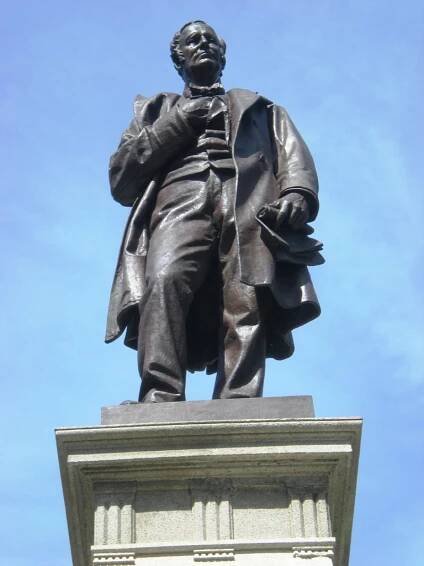 Thomas A. Hendricks Monument - Wikipedia